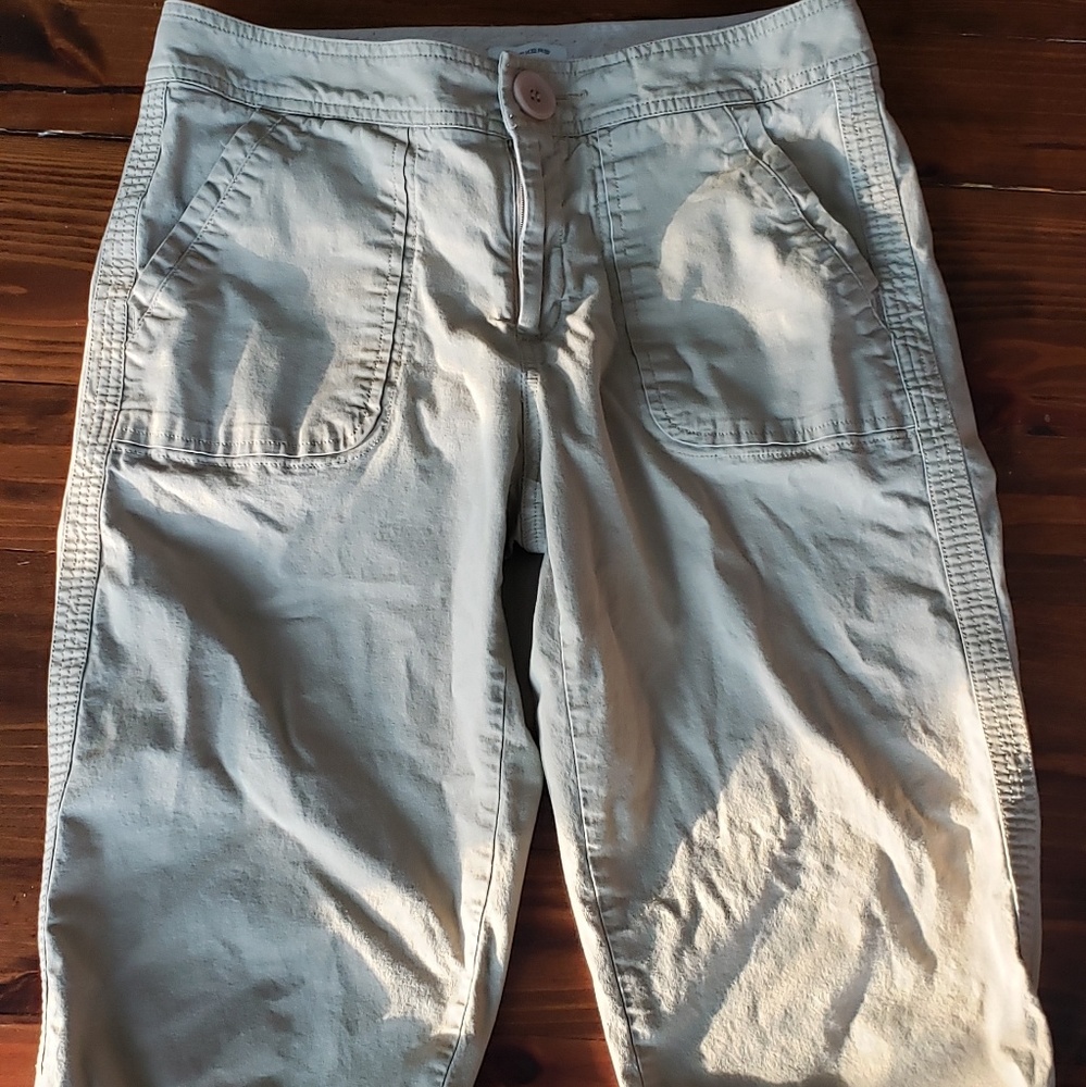 Docker Capris Ideal Fit